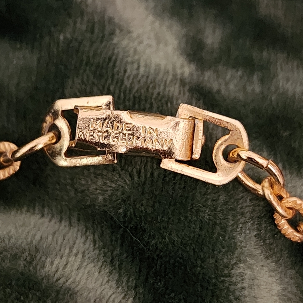 Vintage MCM Sunburst Pendant - Picture 5 of 5